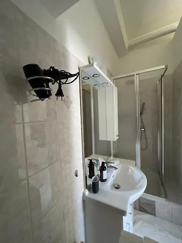City&More! Schickes Apartment Mit Altbauflair! Vienna Austria
