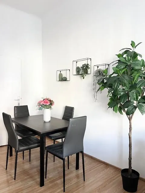 City&More! Schickes Apartment Beim Elterleinplatz! Vienna 0*,