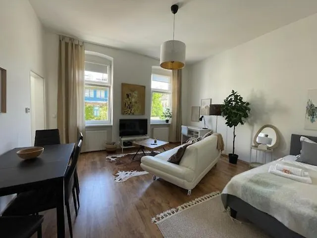 City&More! Schickes Apartment Mit Altbauflair! Viena