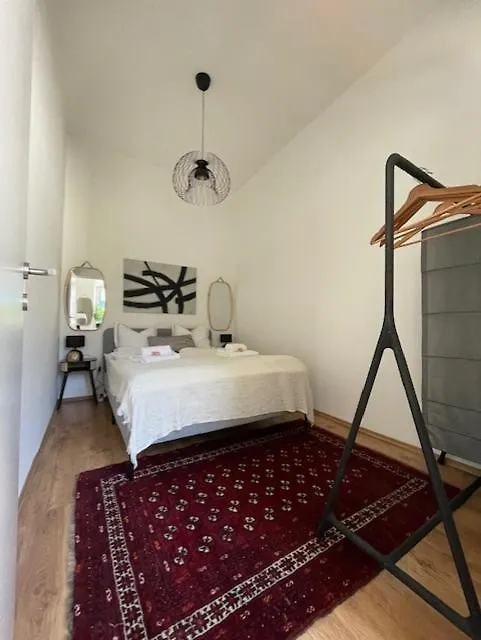 City&More! Schickes Apartment Mit Altbauflair! Viena